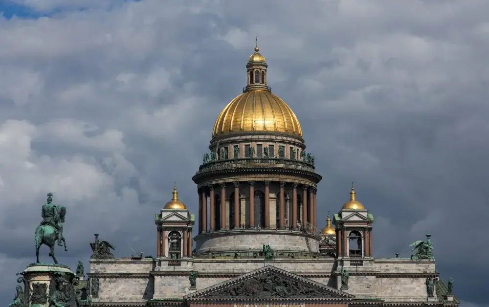 Isaakskathedrale - die größte und imposanteste Kirche in St. Petersburg